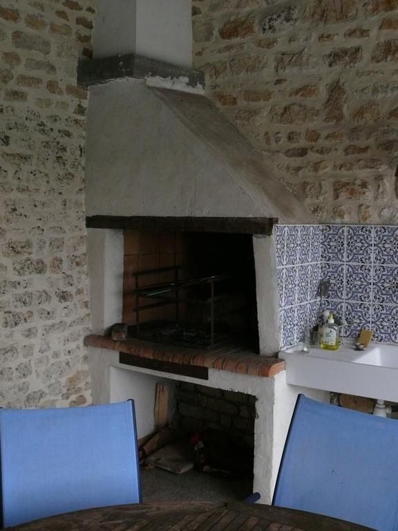 Le Clos De La Vigne Montreuil  Buitenkant foto