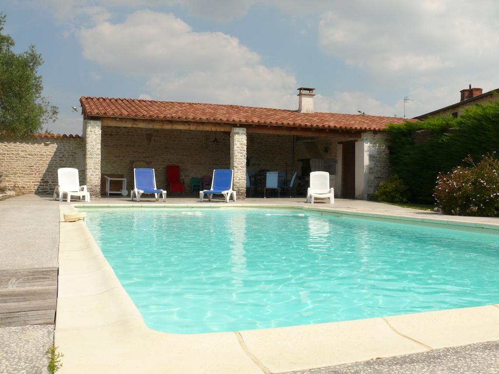 Le Clos De La Vigne Montreuil  Buitenkant foto