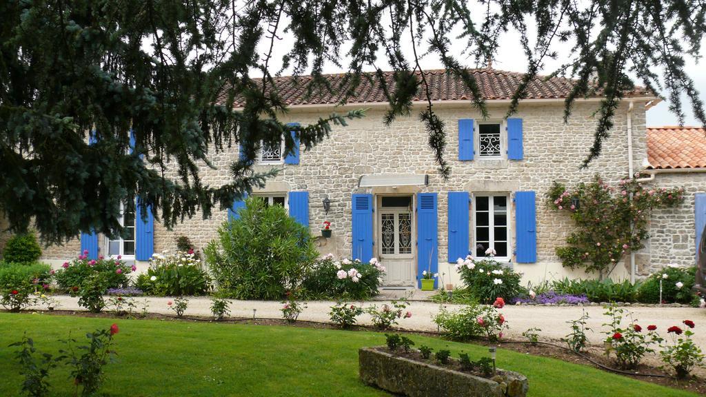 Le Clos De La Vigne Montreuil  Buitenkant foto